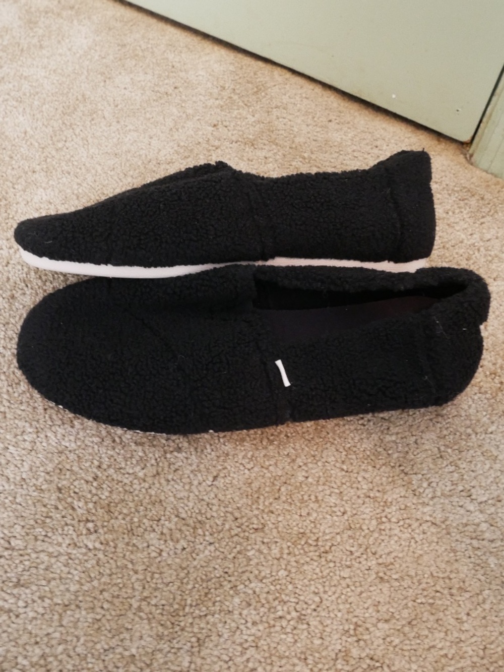 TOMS Mens Fleece Slippers NWOT~